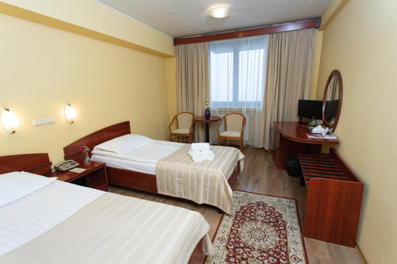 Hotel Fenyo Csíkszereda Kültér fotó