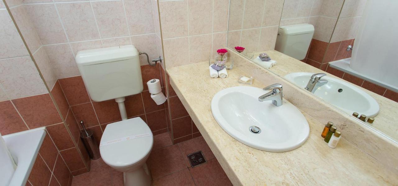 Hotel Fenyo Csíkszereda Kültér fotó